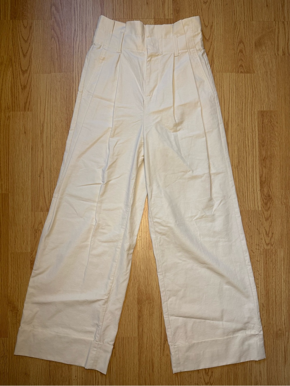 Banana Republic Cream Wide-Leg Pleated Chinos